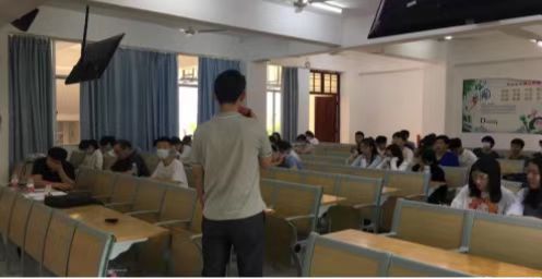 我院举办大学生就业创业政策宣讲会